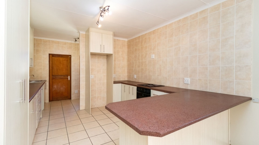 3 Bedroom Property for Sale in Sandbaai Western Cape